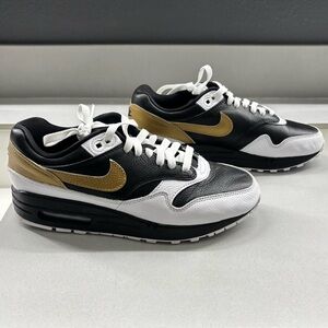 NWOT Nike Custom Air Max 1